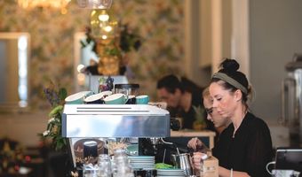 “We willen drie zaken per jaar openen”