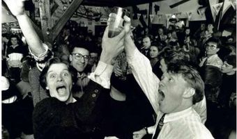 IJslanders vieren 30 jaar legaal bier drinken