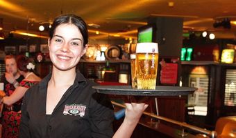 Horeca groeit tot 2025 met 100.000 medewerkers