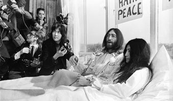 Viering 50 jaar Bed-in for Peace in Hilton Amsterdam