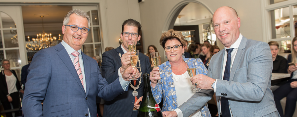 Feestelijk 25-jarig jubileum Hotel Avenarius