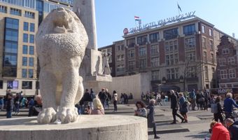 Overnachting in Amsterdam meer dan dubbel zo duur tijdens Koningsweekend