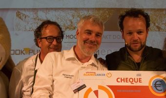 Veel geld opgehaald bij wereldrecordpoging Desembrood bakken