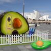 Booking.com creëert de Avo-Condo, ‘s werelds eerste avocado-vormige accommodatie