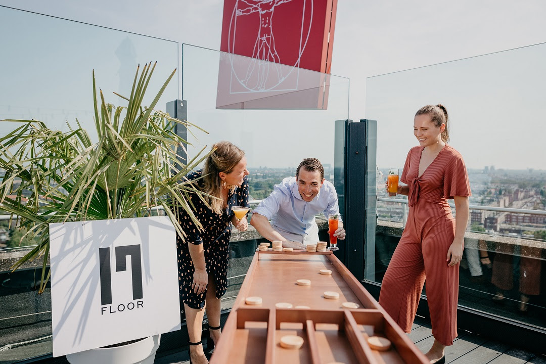 Open Kampioenschap Rooftop Sjoelen op dak van Amsterdams hotel