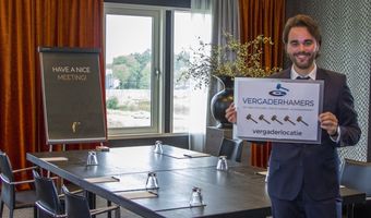 De man met de hamer spaart Van der Valk Hotel Tiel