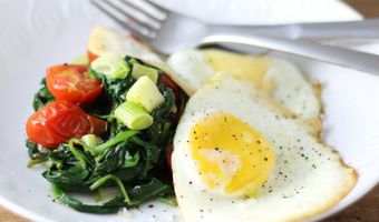 Nederlanders ontbijten vaker en 'uitdagender' buiten de deur