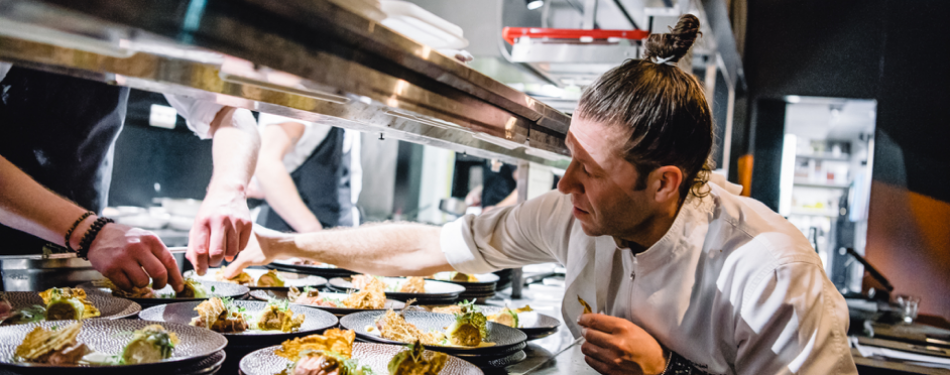 Michiel van der Eerde opent Bar BAUT op permanente plek