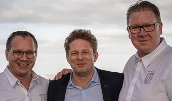 Onno Kokmeijer, Arjan Speelman en Martin Klein koken samen