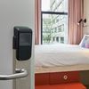 Hotels nemen door corona afscheid van de keycard en informatiemap