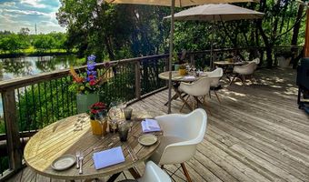 Hier kun je dineren in een boomhut