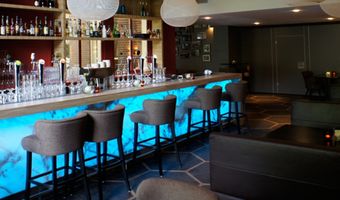 Het kloppend hart van de hotelbar