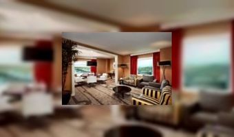 Multifunctionele suite met zicht op vliegveld