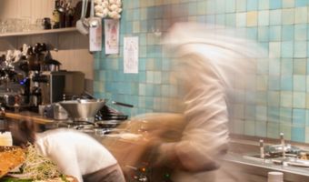 Horeca ligt plat; supermarkten en speciaalzaken ruiken hun kans