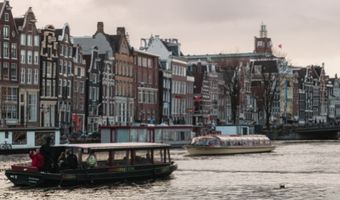 Minder reizigers kost Amsterdam ruim 8 miljard euro in 2021