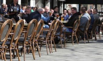 Terrassen gaan op 21 april niet open