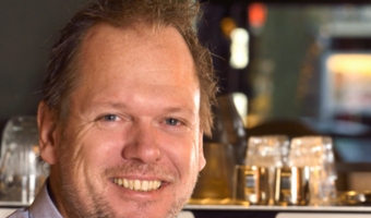 Mens, Bedrijf & Visie: Ricardo Eshuis (SVH)