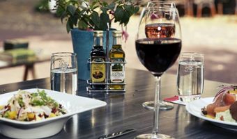 CBS: opnieuw forse omzetdalingen hotels en cafés