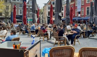 Onderzoek: horeca net zo vaak bezocht als voor lockdown, wel liever op terras
