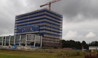 Bouw Van der Valk Hotel Best vertraagd