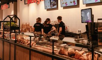 Franchisenemers openen tweede Bakker Bart in Haaksbergen