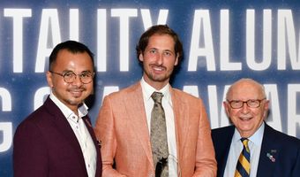 Alexander Claus ontvangt 'Hospitality Alumni Rising Star Award 2021'