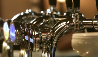 Burgemeesters roepen kabinet op coronabeleid 'fundamenteel te herzien'