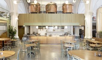 Gebroeders Vellenga brouwen hun Wispe in de kerk