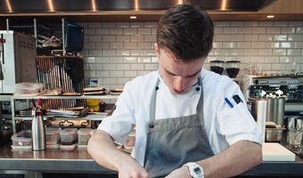 Horecasector richt platform op om werken in horeca weer aantrekkelijk te maken