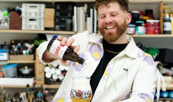 Franky Sticks brengt muziek en kunst samen op Duvel Designer Glas 2022