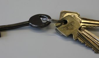 Eigenaar wil asielhotel Albergen toch niet verkopen, COA stapt naar rechter