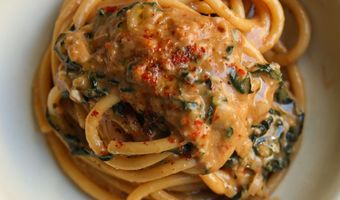 Zweedse chef Nina Olsson brengt haar kookstijl naar een nieuwe hotspot in Amsterdam