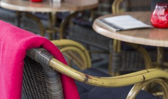 Horecaondernemer en KHN over waarom het nu goed kan zijn te kiezen voor duurzame terrasverwarming voor cafés