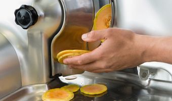 Themamaand Financiën: Kopen, leasen of huren. Wat is voordelig?