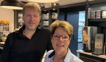 Lunchroomeigenaar van De Koffiepot gaat met 'Sticky Piggy' weer voor goud