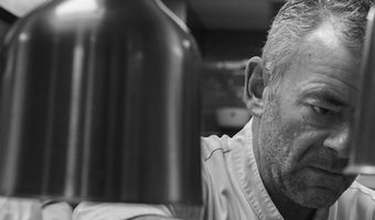 Marcel van Zomeren 25 jaar eigenaar van restaurant In den Rustwat Rotterdam