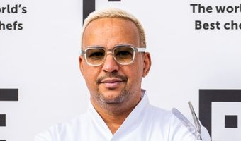 Sterrenchef François Geurds maakt jubileumburger voor Nieuw Rotterdams Café