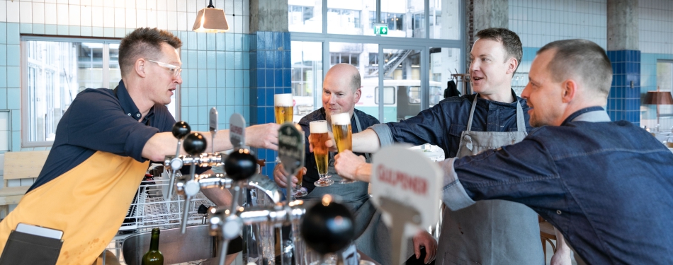 Harald Droste opent Café Coberco in Enschede