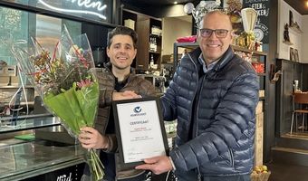 Eetwinkel De Hollandsche Tuyn wint Hygiëne Bokaal