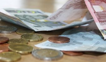 Themamaand Betalen: Fooien uitkeren. Hoe zat dat ook alweer precies?