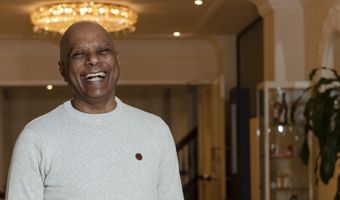 Ondernemer Lenny Balkissoon verbouwde twee kerken tot hotels