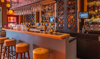 Matelief opent in de Rotterdamse Oude Haven