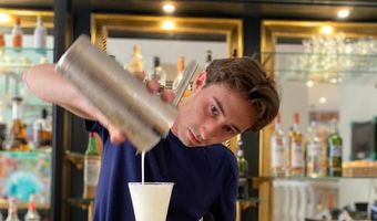 Interview: T’kar Cosman maakt cocktailbars winstgevender, beter en onderscheidend