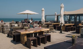 ABN AMRO: Verplichte op- en afbouw zit verduurzaming strandpaviljoens in de weg