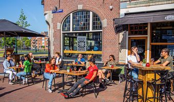 ING: "Door groot personeelstekort horeca straks geen drankje meer op terras"