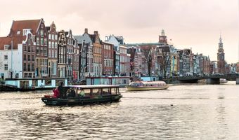 Amsterdamse hotels luiden noodklok over plan verhoging toeristenbelasting en komen met manifest