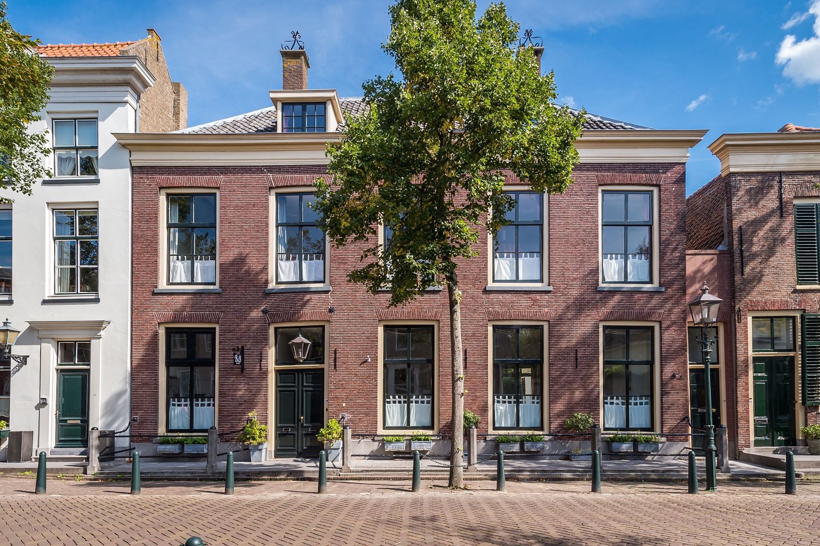 B&B te koop: Sfeervol herenhuis in historisch Middelharnis