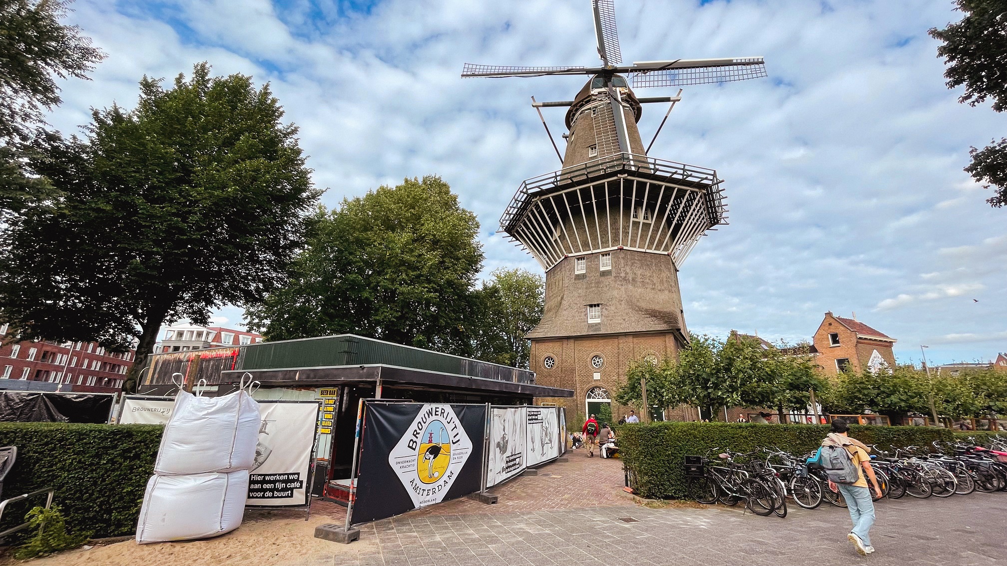 Brouwerij 't IJ opent een nieuwe ontmoetingsplek bij De Gooyer