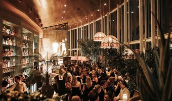 Geopend: Restaurant waar 90's Hollywood en Spanje samenkomen op Zuidas