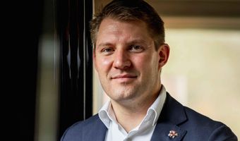 Maître-sommelier Niels van Overmeire van De Bokkedoorns** wordt makelaar